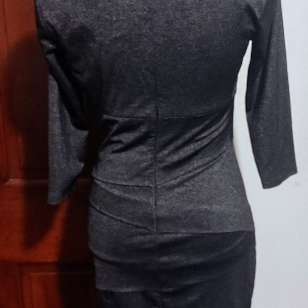 Women's dress - Picture 2 of 2
